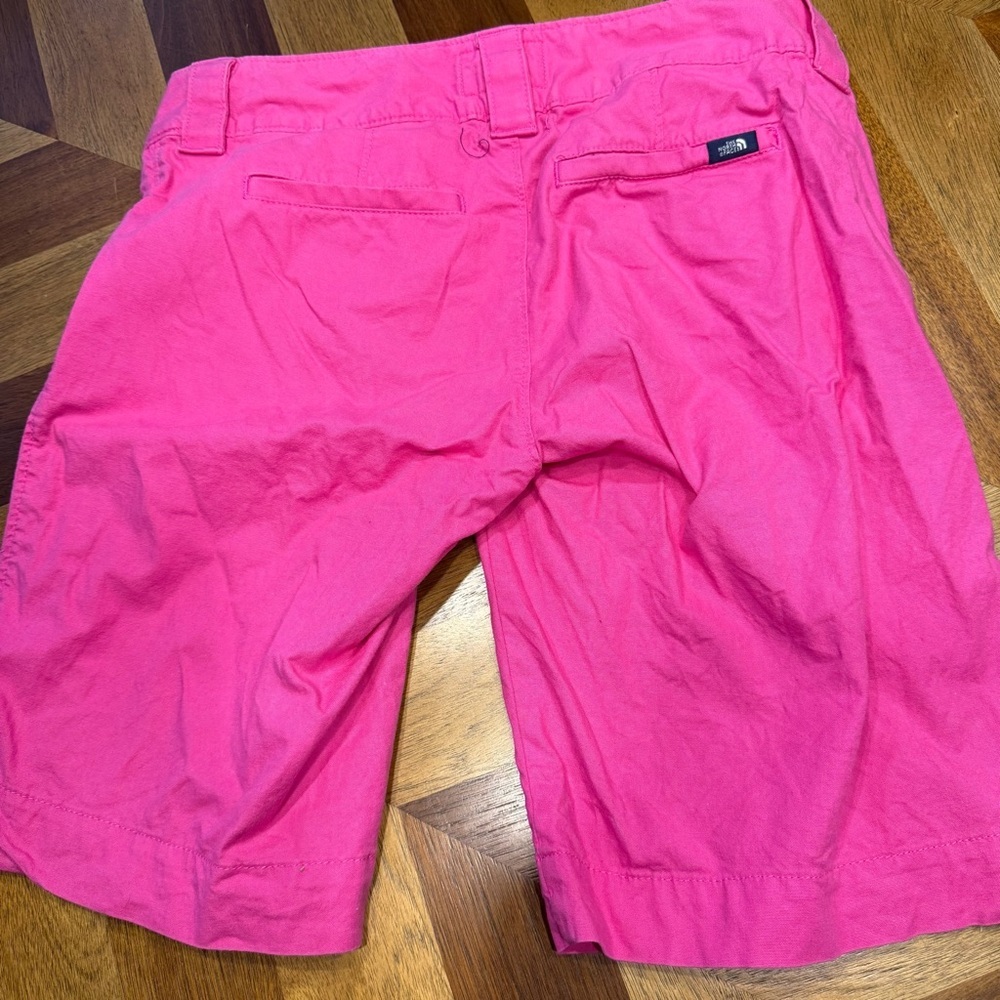 The North Face Vibrant Pink Women's Bermudas - Picture 5 of 8